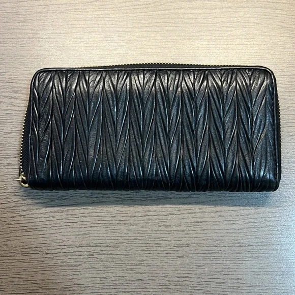 Coach Full Size Wallet - Picture 3 of 5